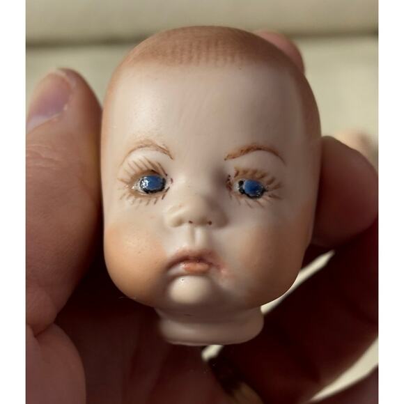 Vintage Sugar Lump Baby Doll Head & Hands Set – Miniature Craft Parts - Picture 5 of 12